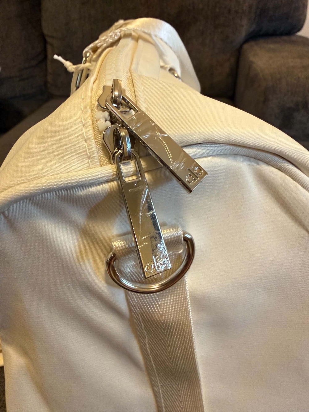 Alo Cream Duffel Bag with Medium Size Removable Strap and Side Zip Compartment - Picture 6 of 9